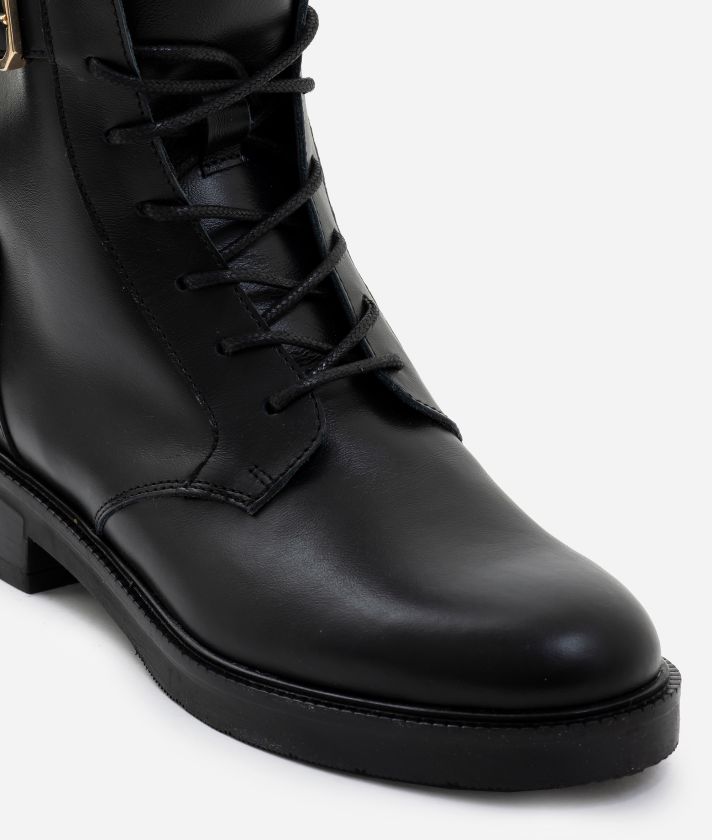 Combat boots in leather Black 