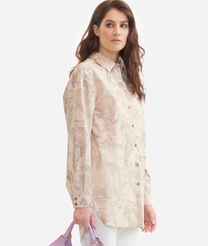 Over shirt in organic cotton poplin and Geo Safari print