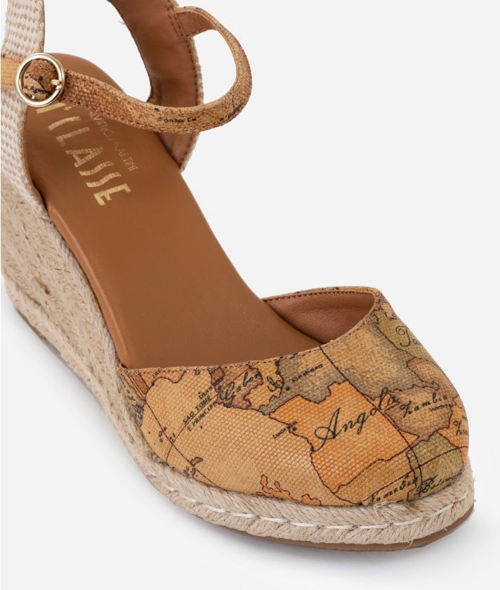 Wedge sandals in canvas with Geo Classic print