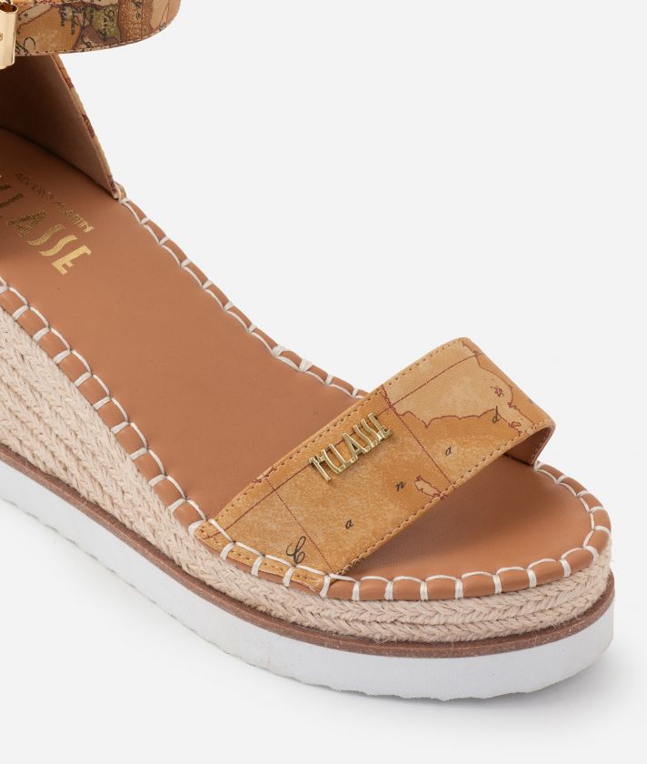 Napa-effect wedge sandals in Geo Classic with logo Natural