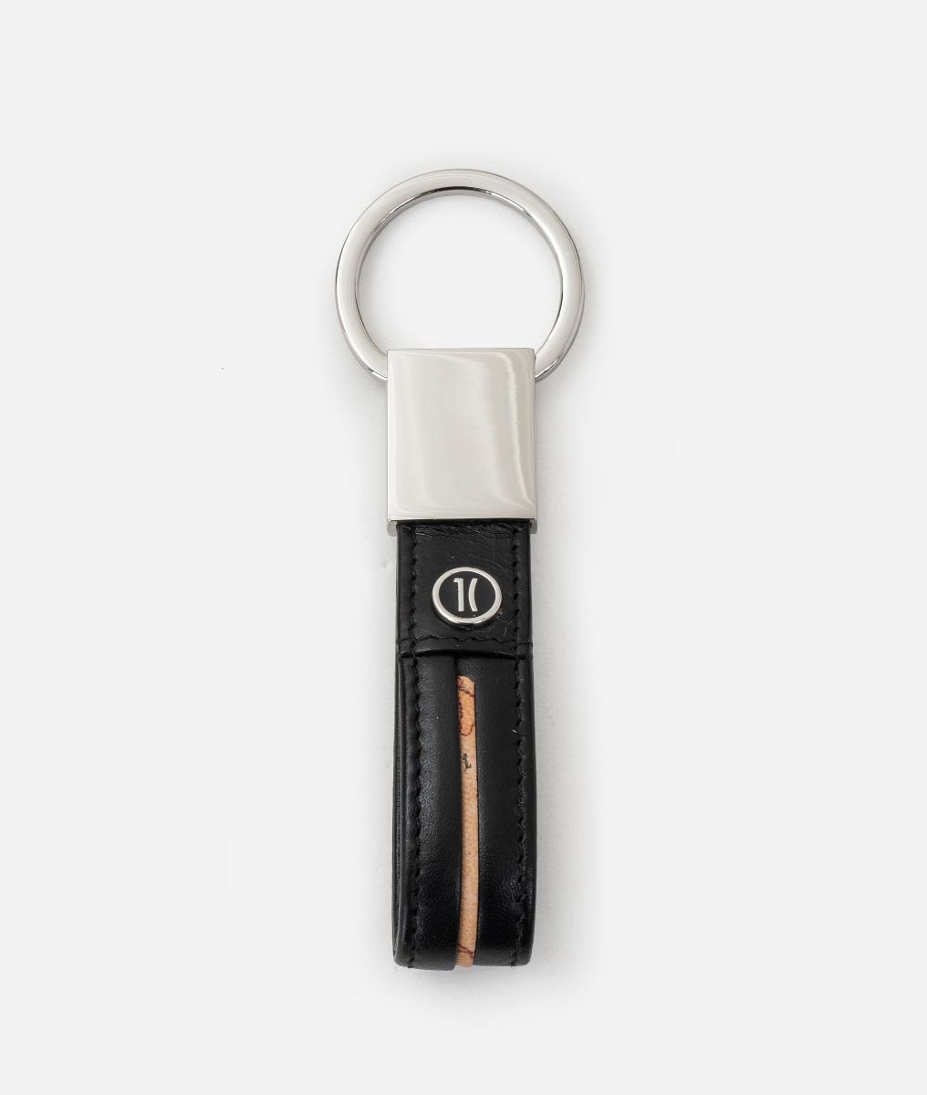 Smooth leather keychain with 1C enamelled logo Black,front