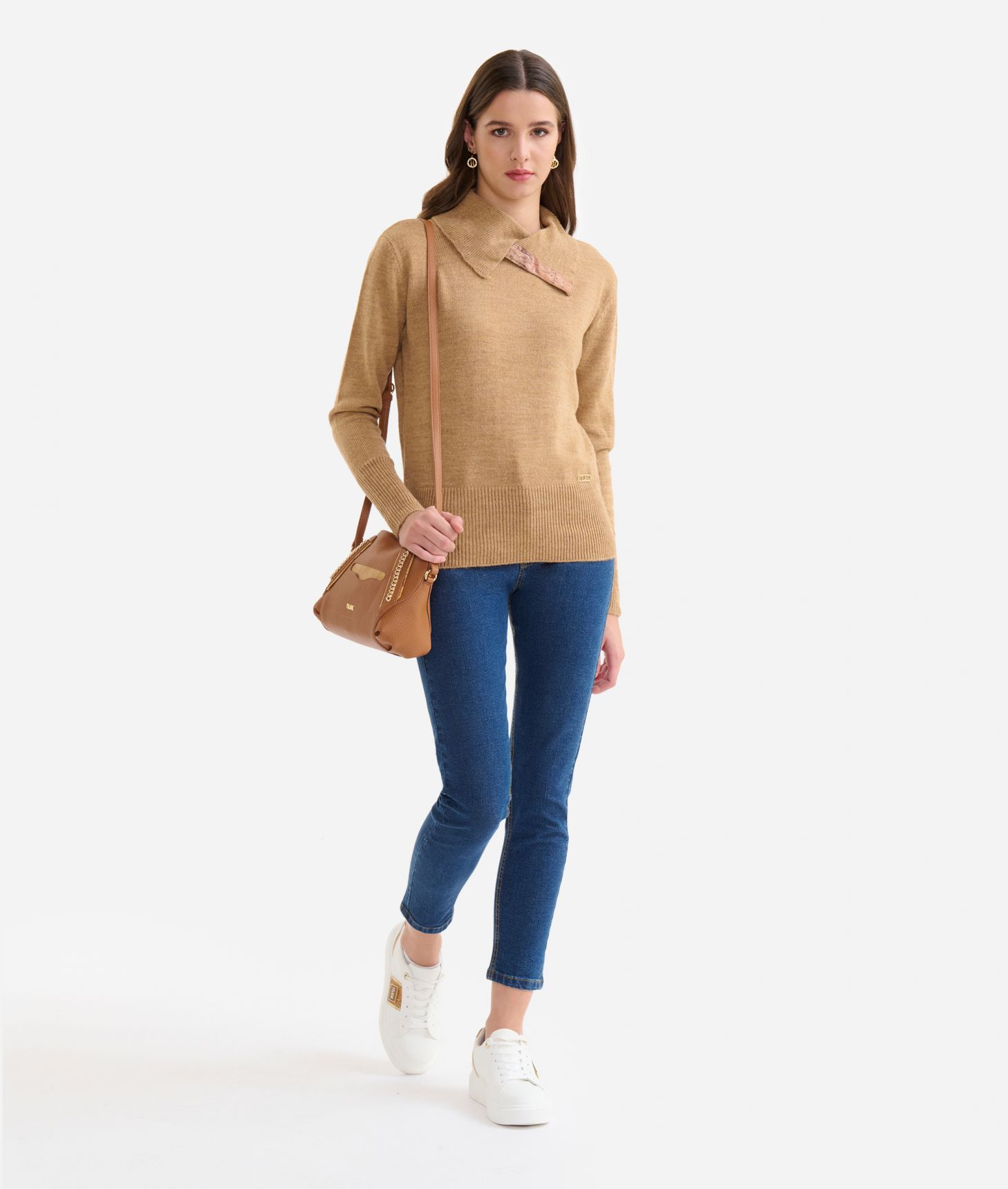 Cross collar sweater in wool and alpaca blend yarn Camel,front