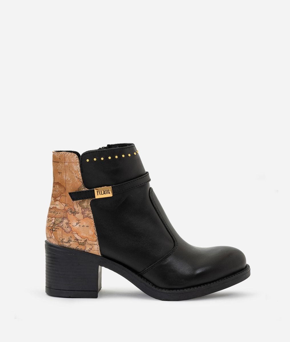 Smooth leather ankle boots with logo plate Black,front