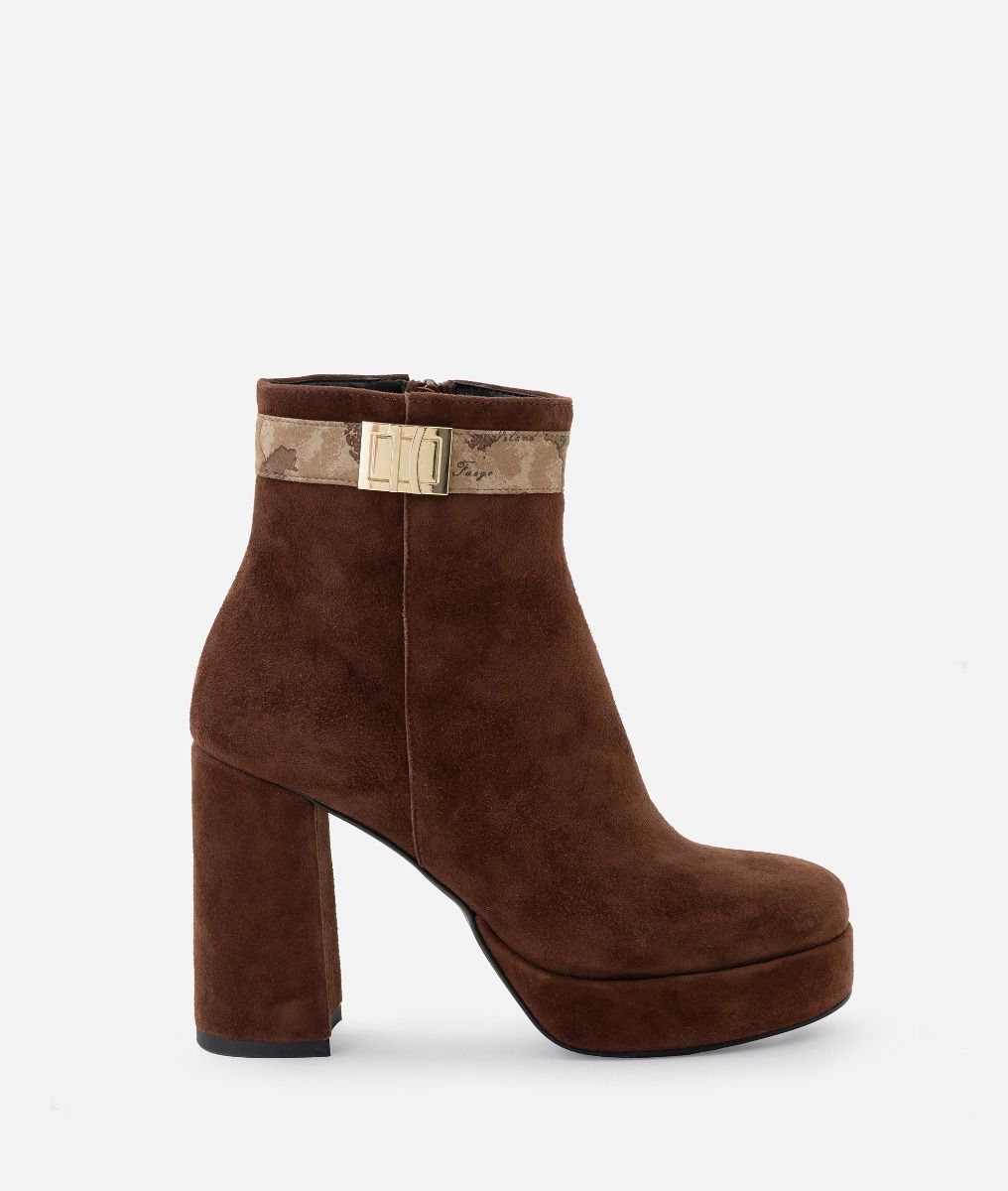 Suede ankle boots with square toe Hazelnut,front