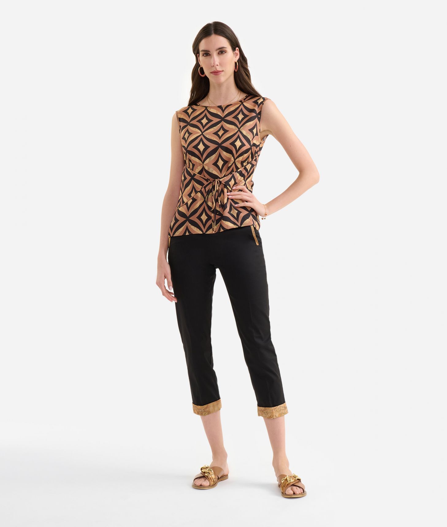 Geo-metric print twill top with waist tie detail Black,front