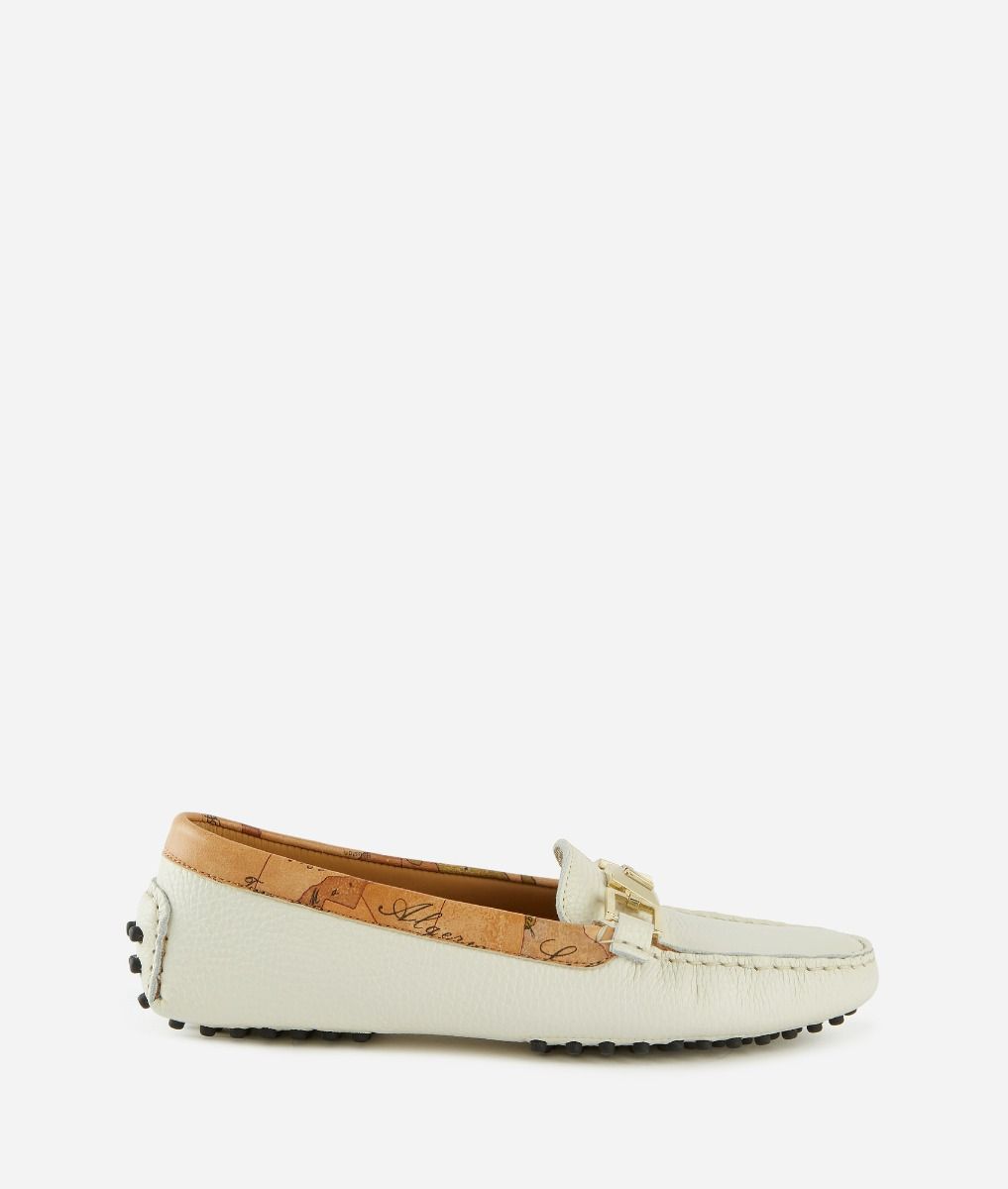 Grainy leather moccasins Ivory,front