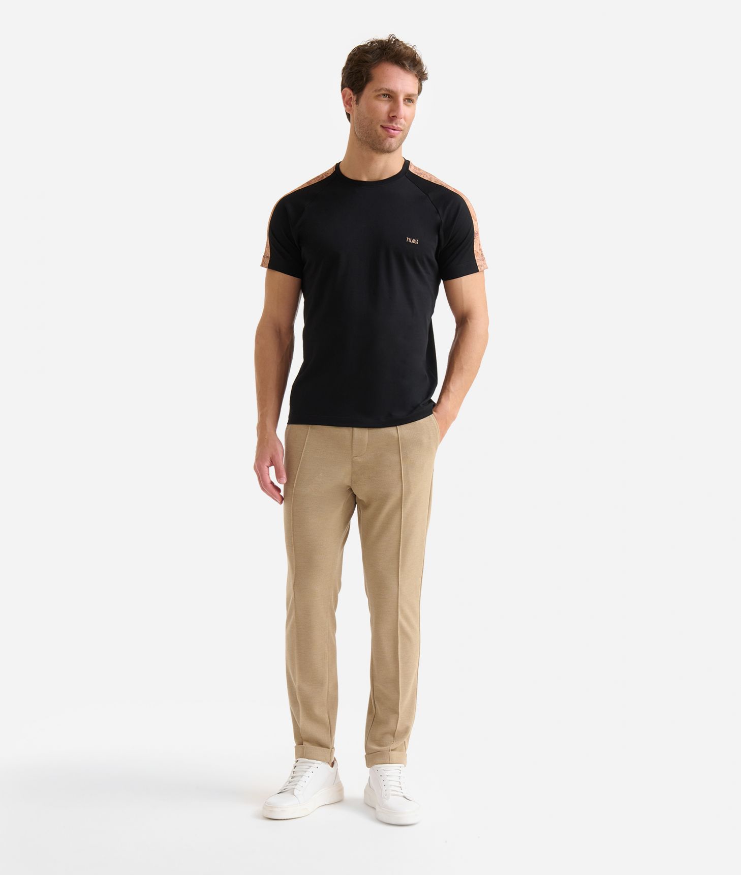 T-shirt in cotone con spalle Geo Classic Nera,front