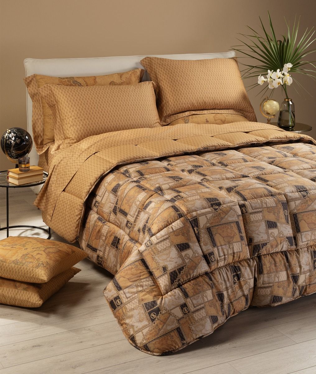 Geo Classic double quilted bedspread,front