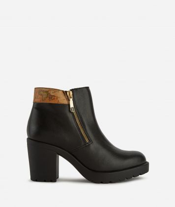 Smooth leather ankle boots with logo puller Black