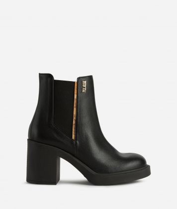 Smooth leather heeled beatles ankle boots Black
