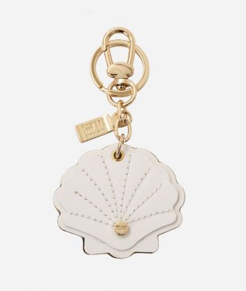 Shell-shaped leather key ring White Cotton
