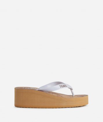 Flip flops with wedge White
