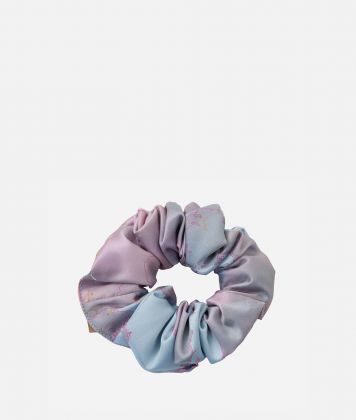 Geo Vintage print satin scrunchie Sky Blue Geo Vintage print satin scrunchie Sky Blue