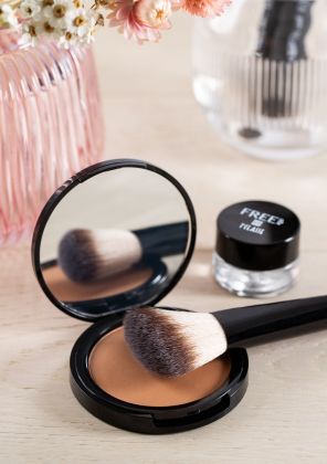Hero product FREE AGE MAKE UP 2